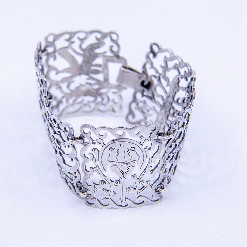 Horseshoe crab on Stavre Gregor Panis Arts &amp; Crafts Sterling Silver Nautical Bracelet, Falmouth, MA, c. 1950s