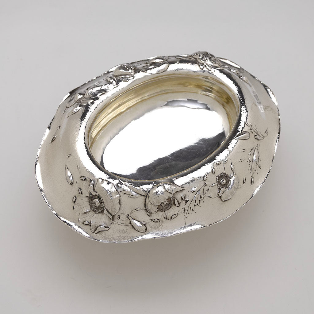 Interior of Barbour Silver Company Hand-Wrought Antique Sterling Silver Art Nouveau Centerpiece, Wallingford, CT, 1904, Retailed by Mermod, Jaccard, St. Louis, possibly sold at the 1904 St. Louis Exposition, signed by chaser Christopher M. Whalen