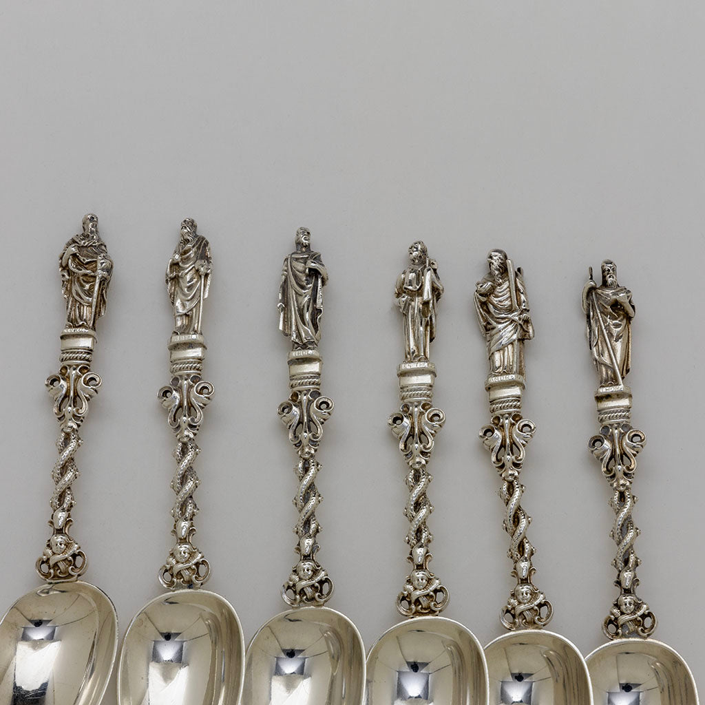 Detail of 6 apostles front groupb