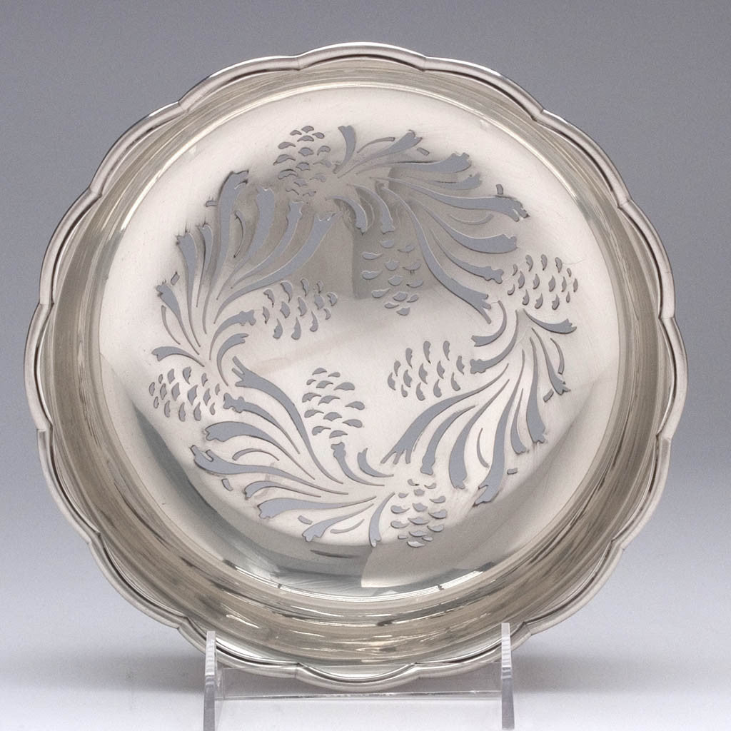 Liner of the Tiffany &amp;amp; Co &#39;Pine Cone&#39; Design Antique Sterling Silver Ice Bowl, 1891-1902