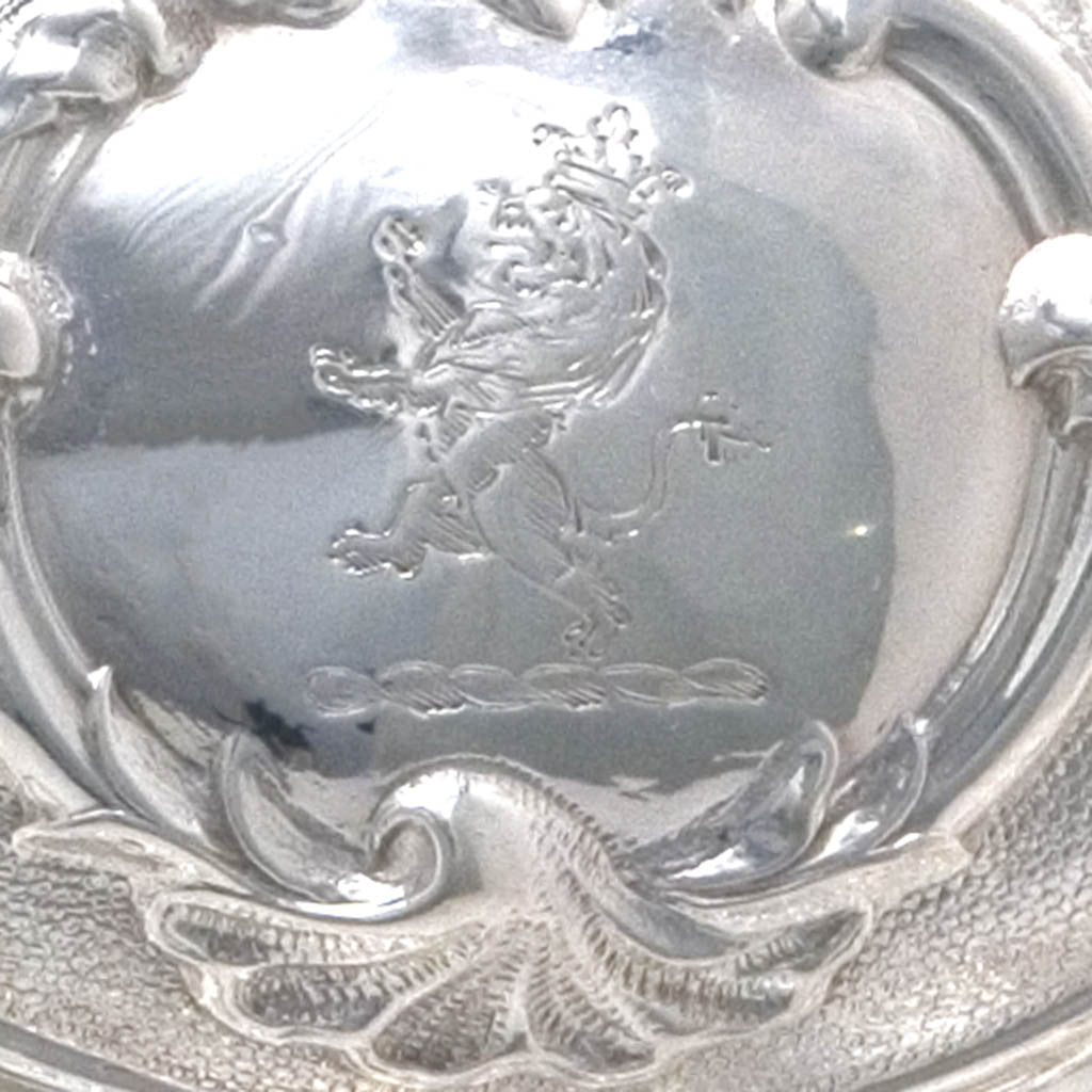 Crest on Rebecca Emes &amp; Edward Barnard Pair of English Sterling Silver Muffin or Breakfast Dishes, London, 1827/28, on Antique Sheffield Plate Stands
