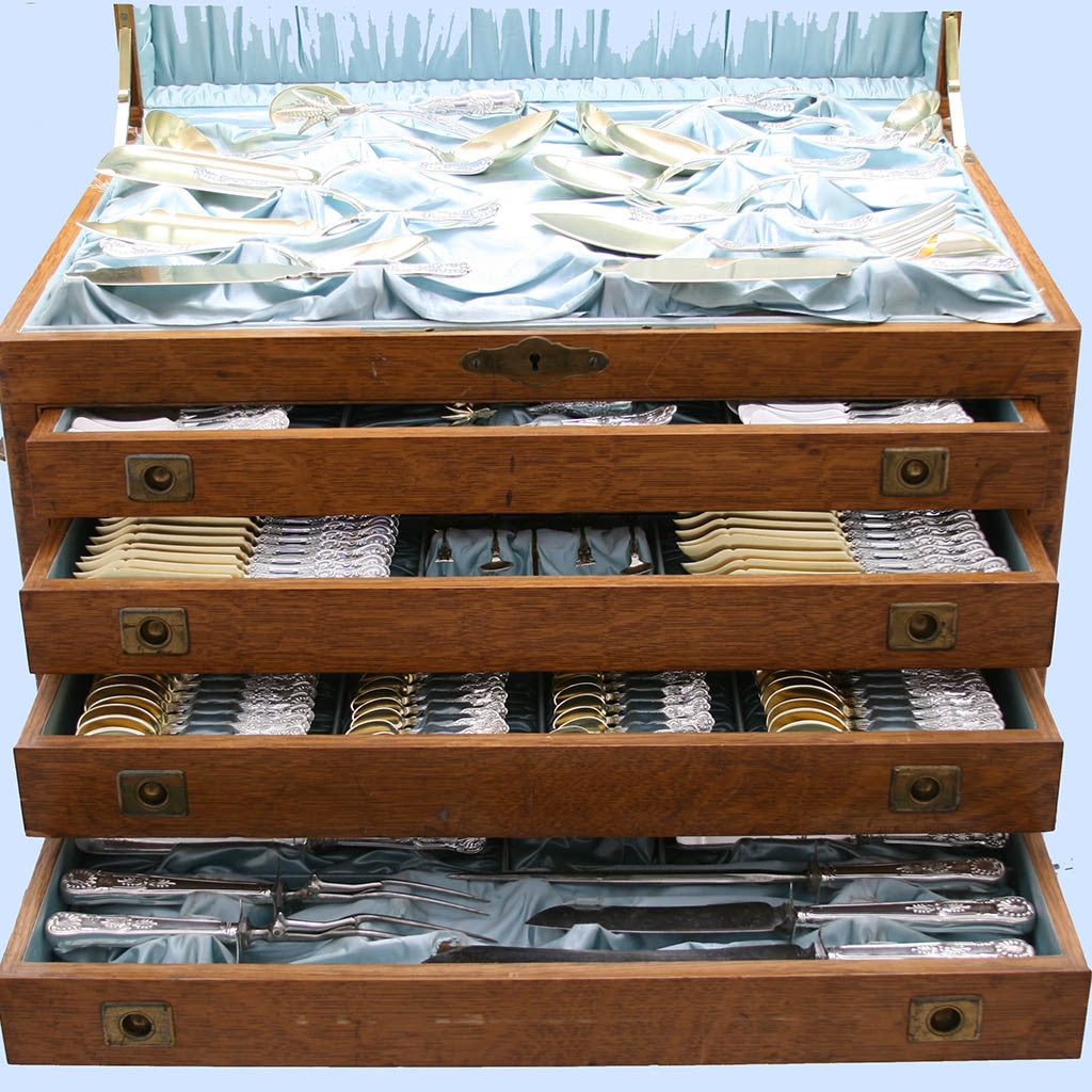 Gorham - The Hugh and Julia Murphy Grant &#39;Kings III&#39; Pattern Sterling Flatware service for 18, c. 1895