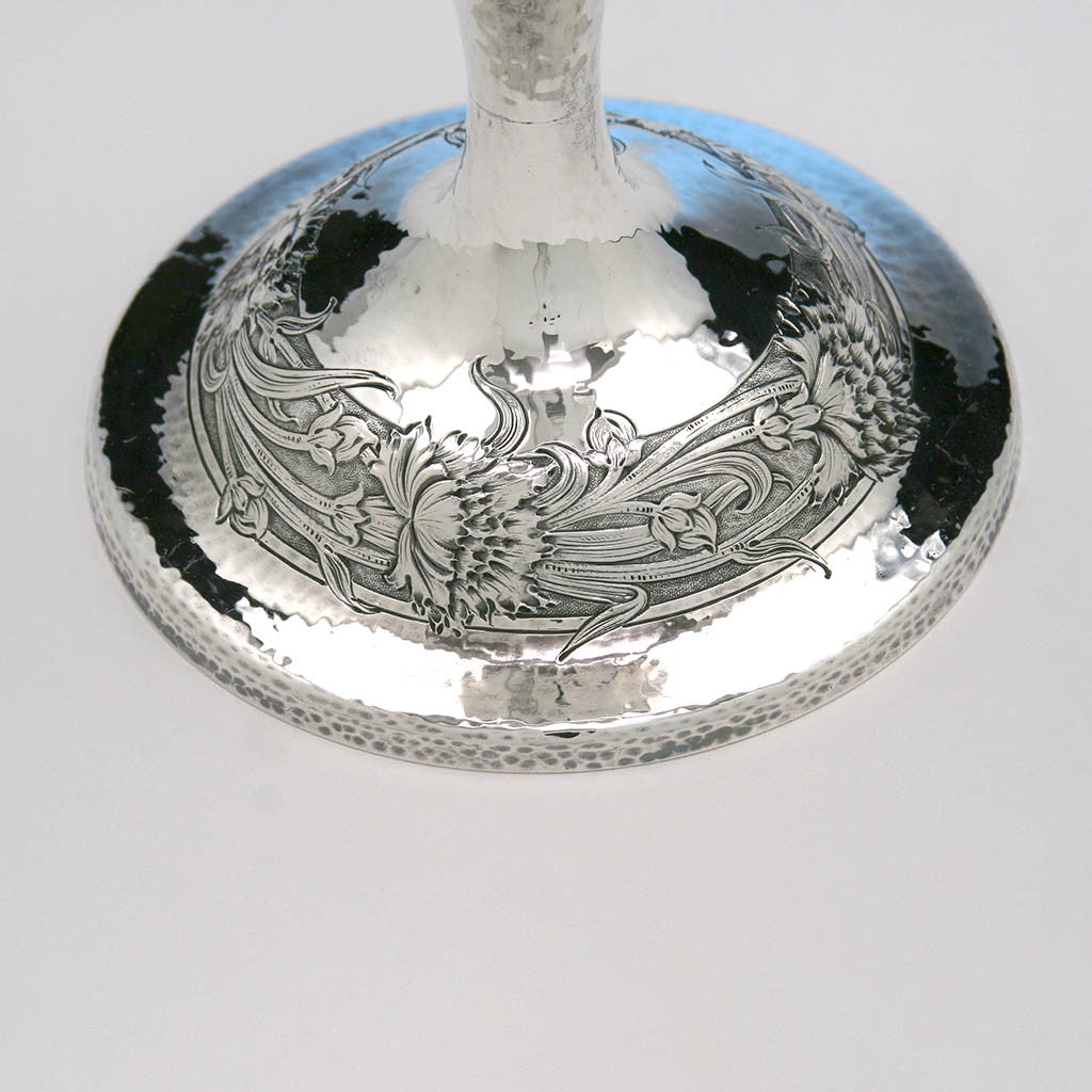 銀製 宝石箱 silver950 鍵付 唐草紋様手彫り 骨董品 Tsuba [Ko-kinko Tatsutagawa-zu-Tsuba][N.B.T.H.K] Tokubetsu