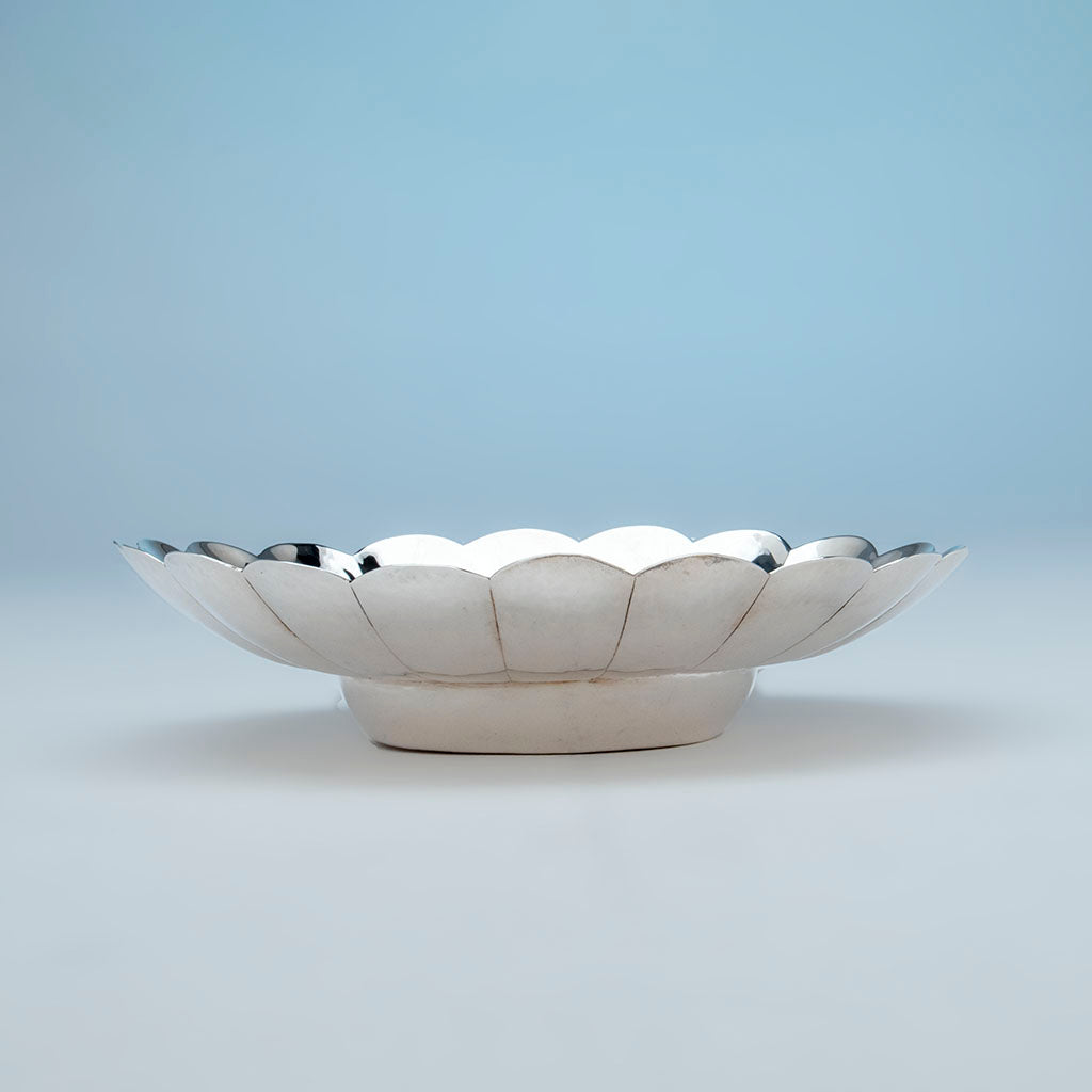 Side of Henry Petzal Modern Sterling Silver Lobed Dish, Shrewsbury, New Jersey, early 1960s