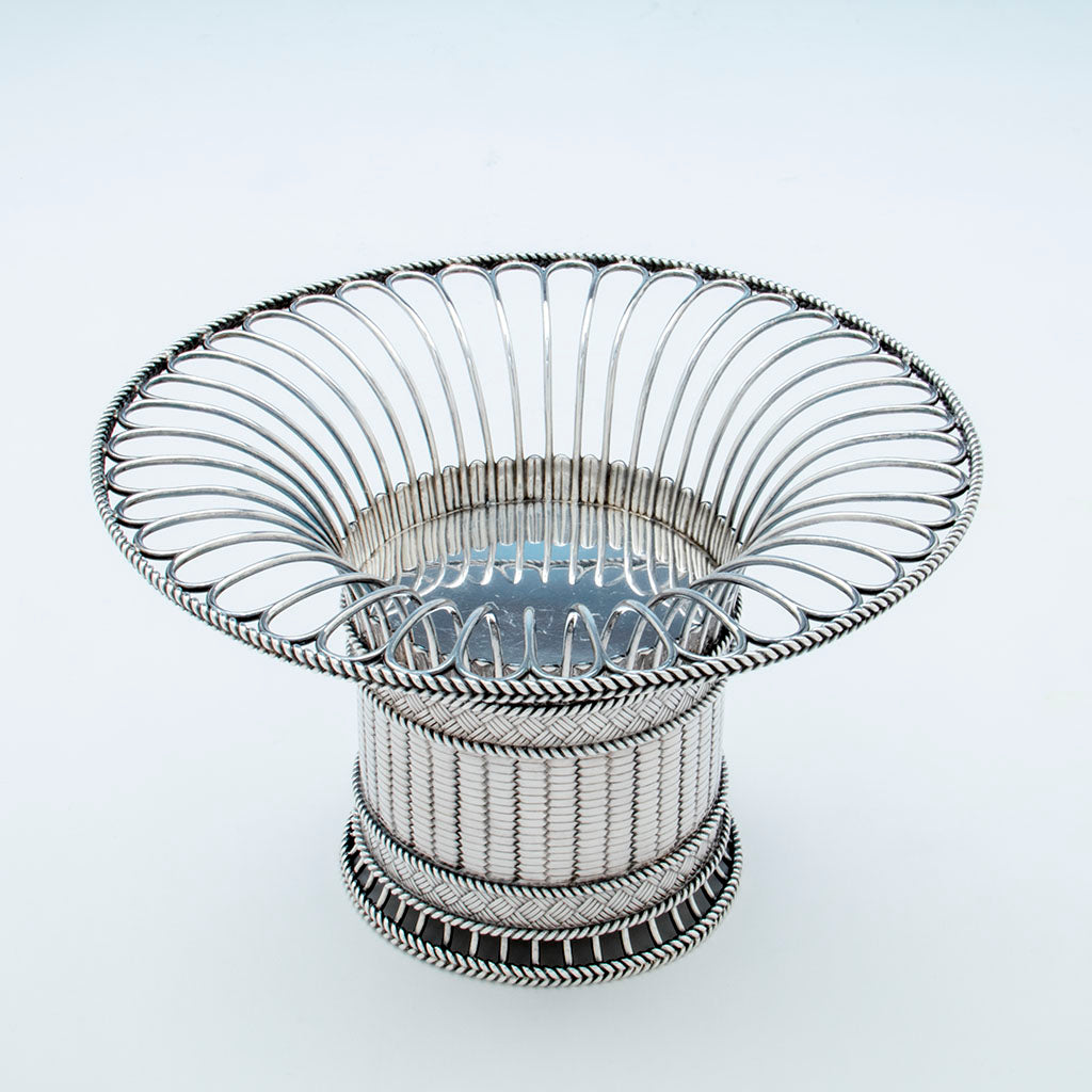 Top of Paul Storr Pair of George IV Sterling Silver Fruit Baskets, London, 1823/24