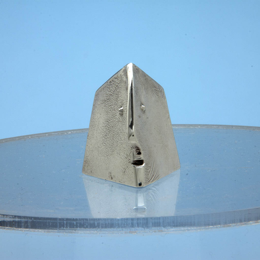 Salt of Two Pair of Modern English Sterling Silver Figural Salt and Pepper Shakers, Iain David Young, London - 1991