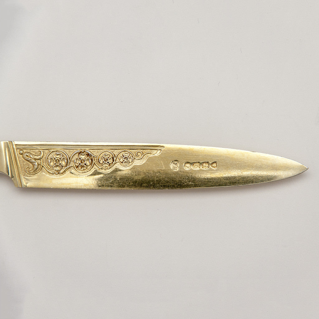 Knife blade of Francis Higgins: Judaica: English Antique Sterling Silver Gilt and Lapis Lazuli Dessert, Fish or Fruit Service, London, 1873/74 bearing the crest of Sassoon