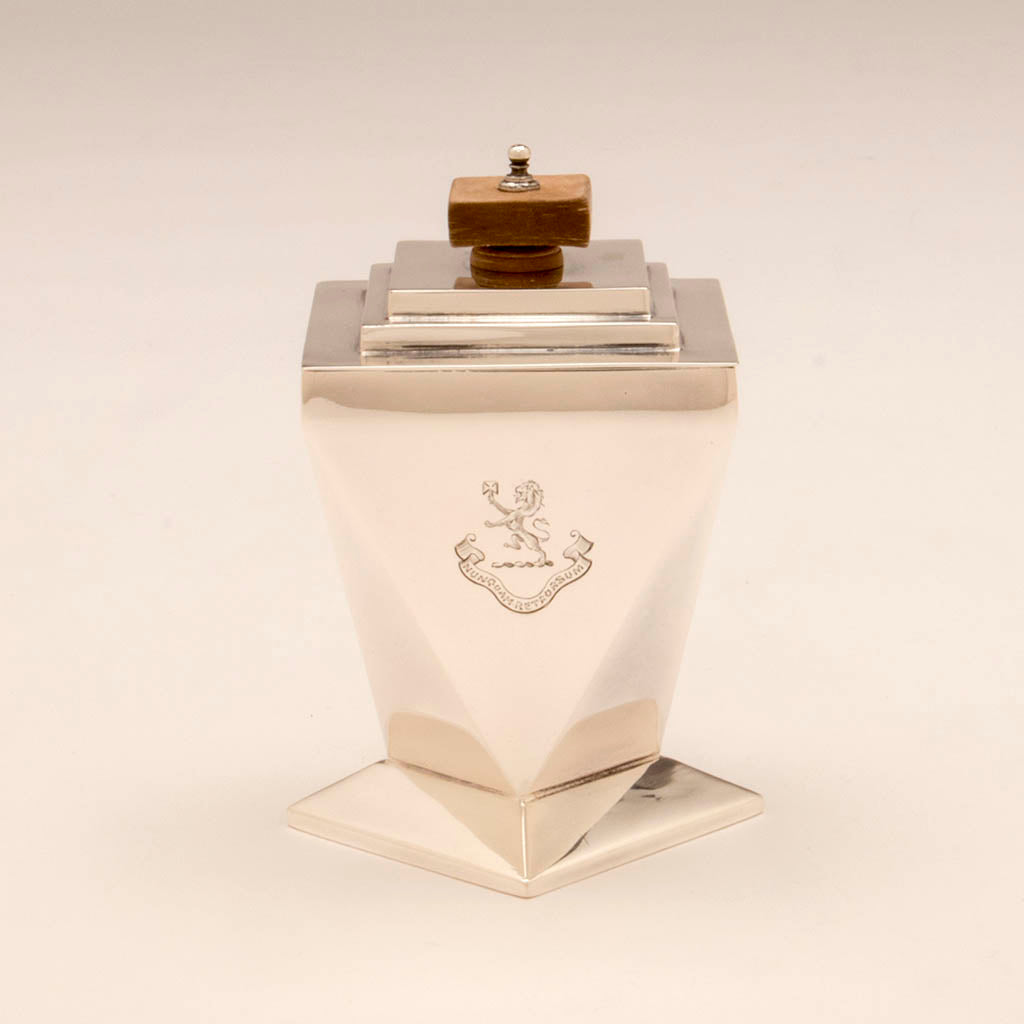 Charles Boyton and Son English Art Deco Sterling Silver Coffee Service on Tray, London, 1932/33, the tray 1933/34