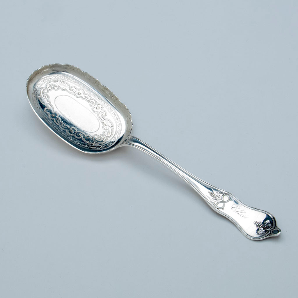 Michael Gibney Antique Coin Silver 'Grape' of 'Vintage' Pattern Pastry Server, NYC, c. 1855