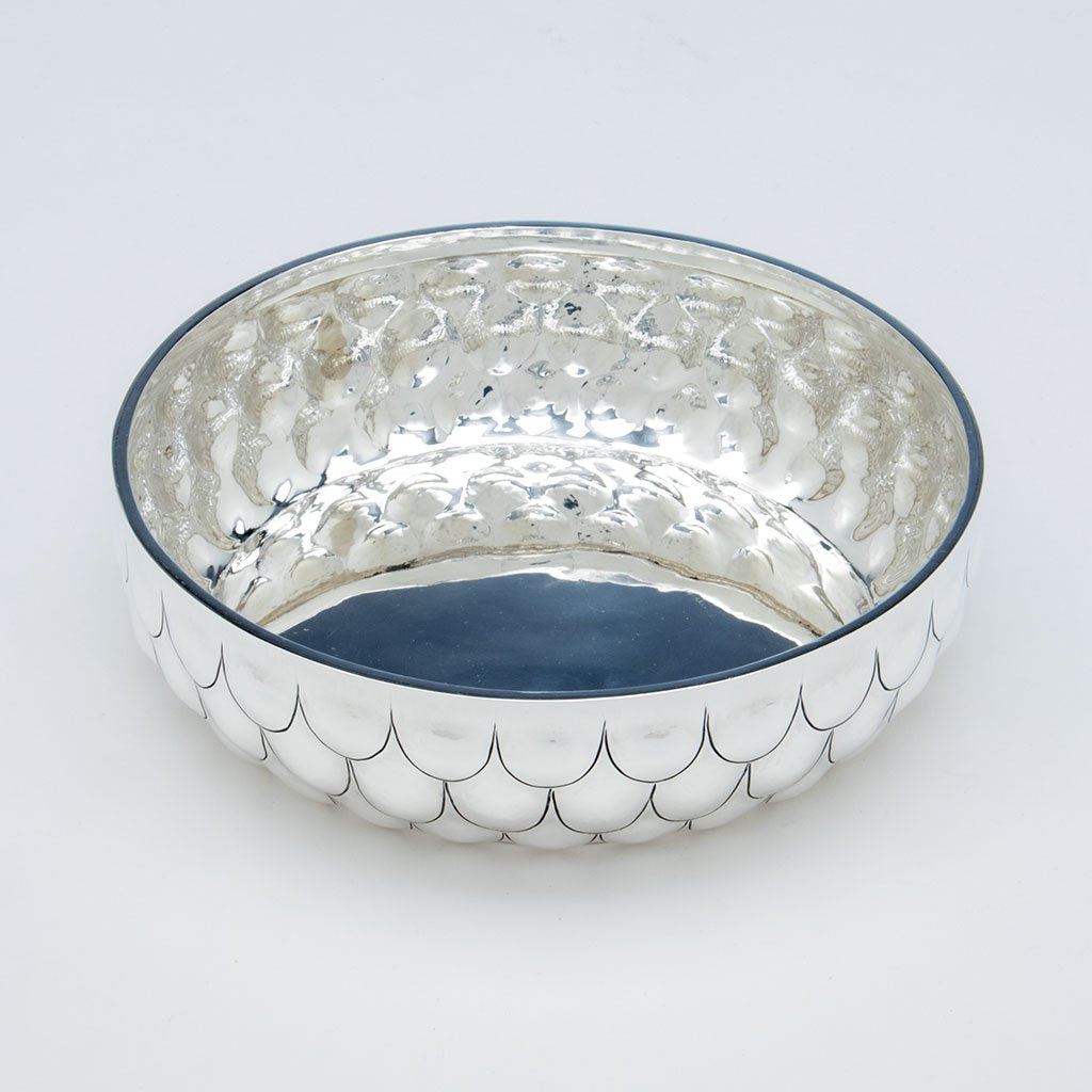 Bowl of Henry Petzal Modern Sterling Silver and Lapis Covered Bowl, Shrewsbury, New Jersey, 1980