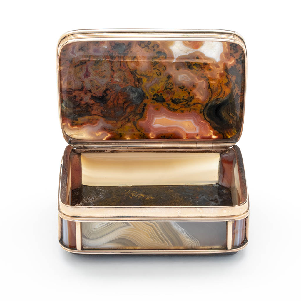 Open George IV Pink Gold &amp; Agate Snuff Box, British, c. 1820
