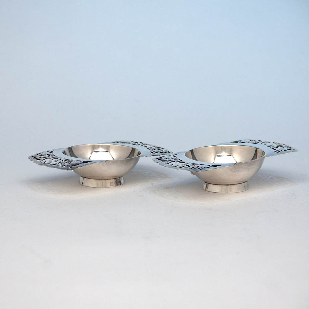 Stavre Gregor Panis Pair of Sterling Silver Salt Dishes, Falmouth, Massachusetts, c. 1930&#39;s