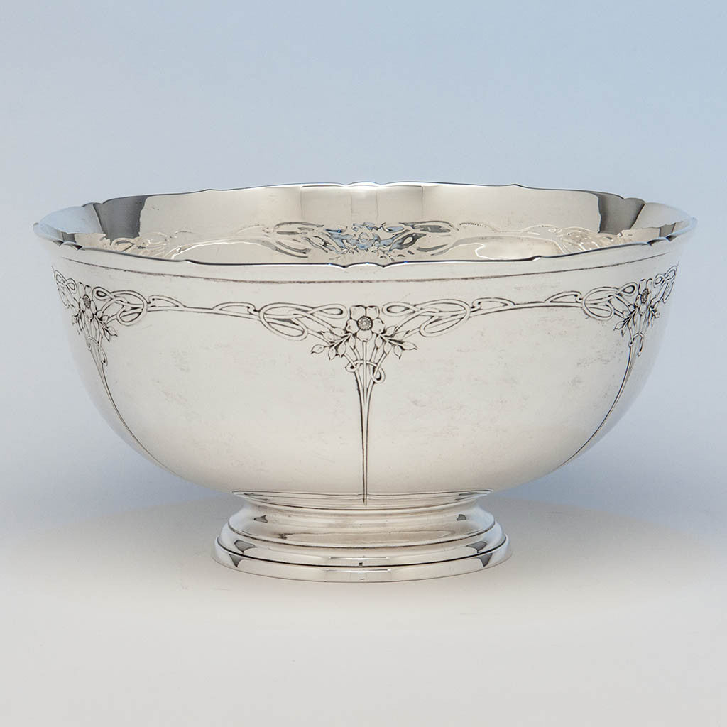 Arthur Stone Arts & Crafts Sterling Silver Decorated Bowl, Gardner, MA, 1920-36